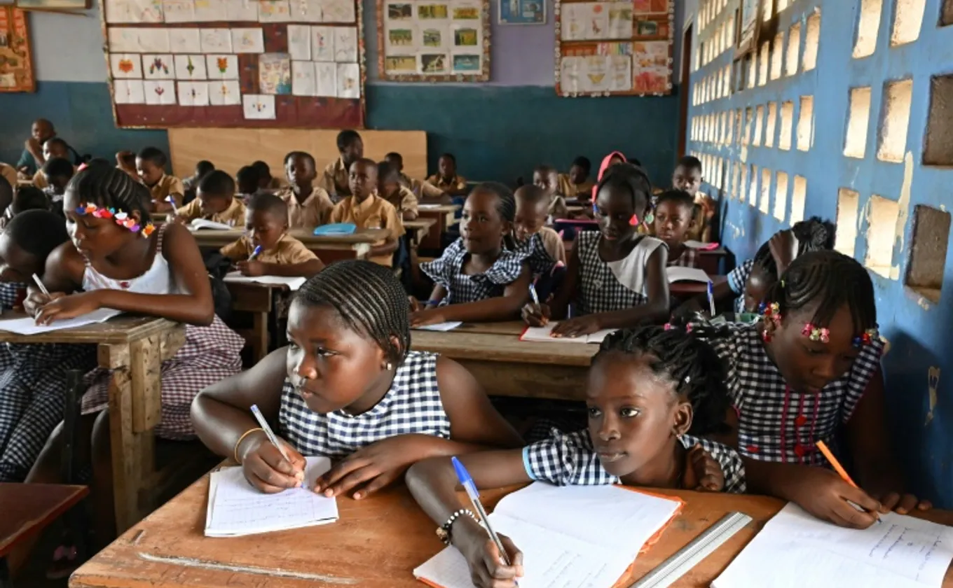 Élèves en classe - Programme éducatif APPRENDRE